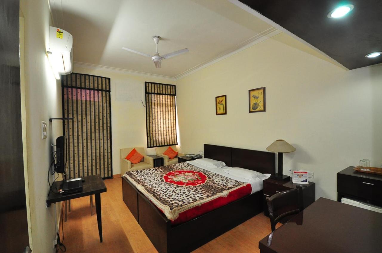 YMCA Tourist Hostel New Delhi Exterior foto